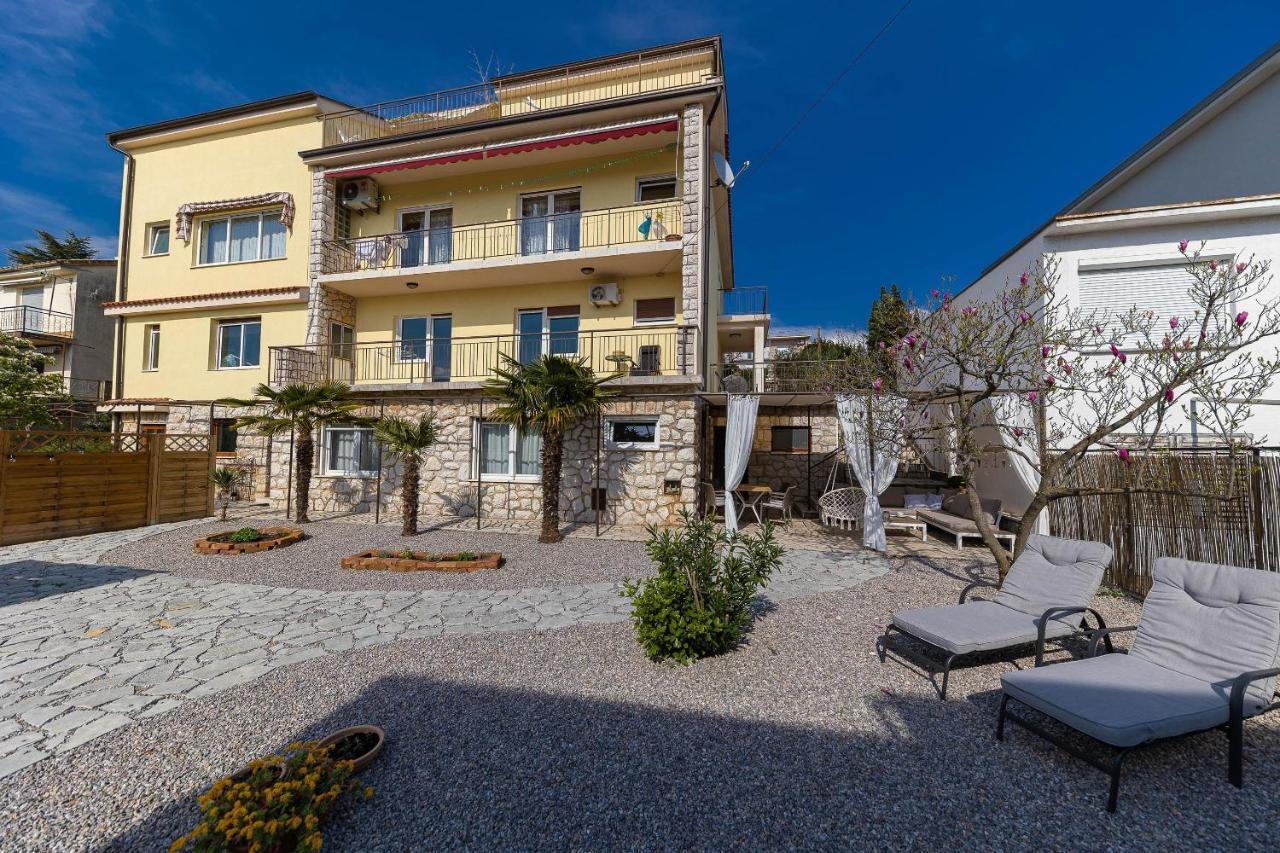 Apartment Levante Crikvenica Bagian luar foto