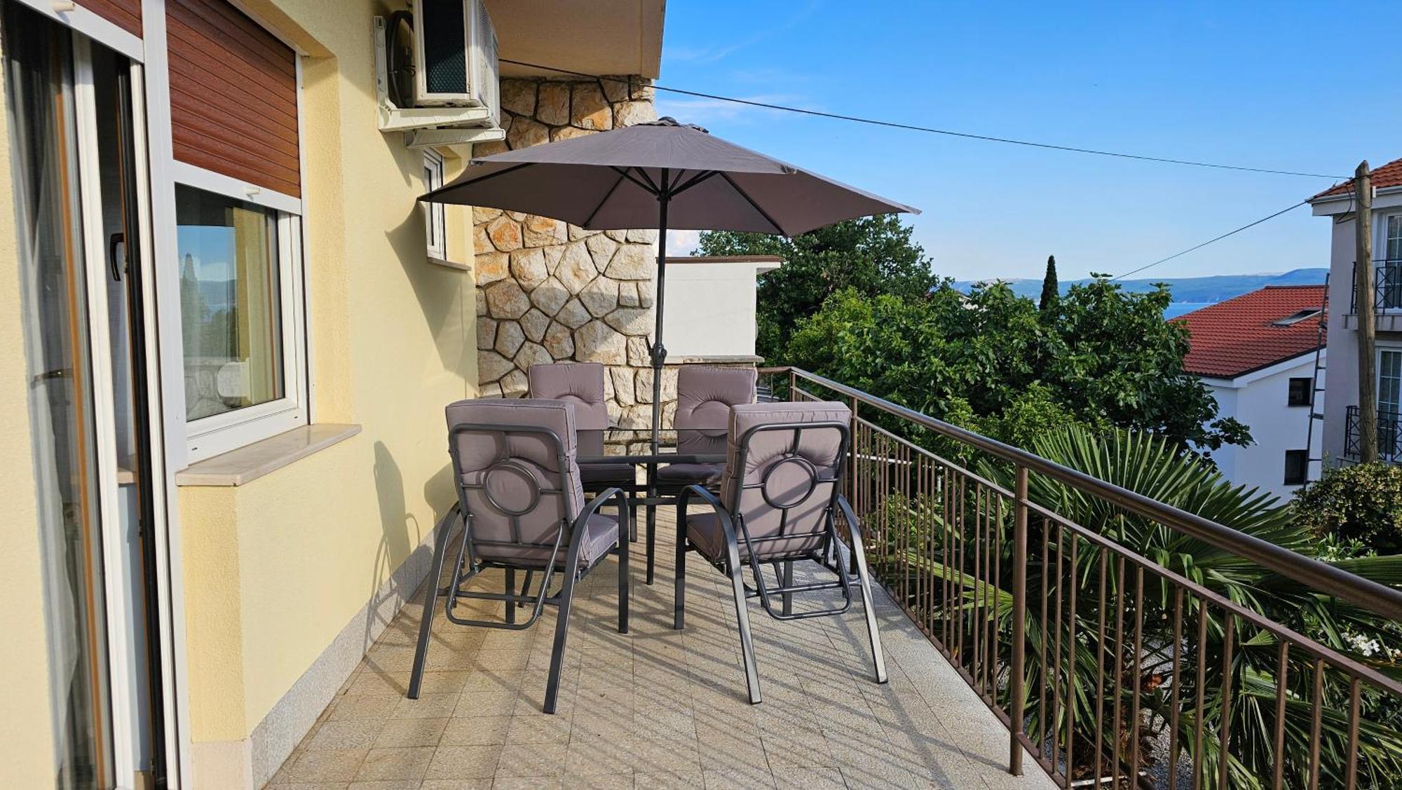 Apartment Levante Crikvenica Bagian luar foto